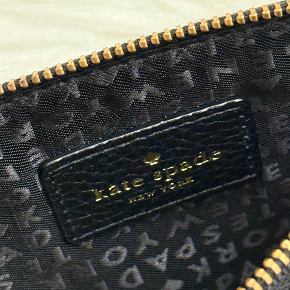 KATE SPADE - BLACK NEW YORK HIGHLAND PLACE WRISTLET - Picture 7 of 10